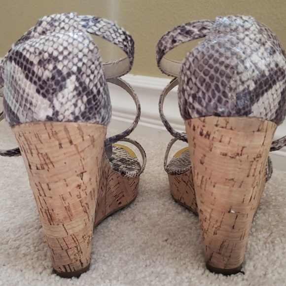 Dolce Vita Platform Shoes - Picture 5 of 5